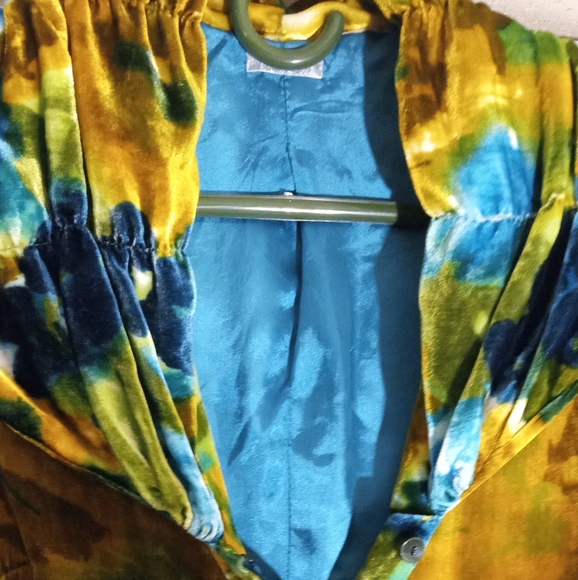 Beautiful Vibrant Multicolor Velvet Jacket size small - Picture 3 of 13